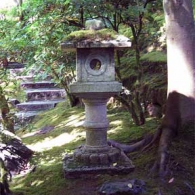 japanese-garden-latern